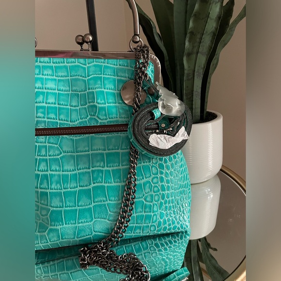 Patricia Nash 10th Anniversary Aqua Croc Embossed Bag - Picture 11 of 11